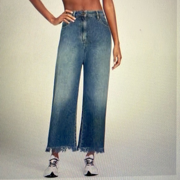 Love Moschino high rise wide leg raw hem cropped jeans nwot